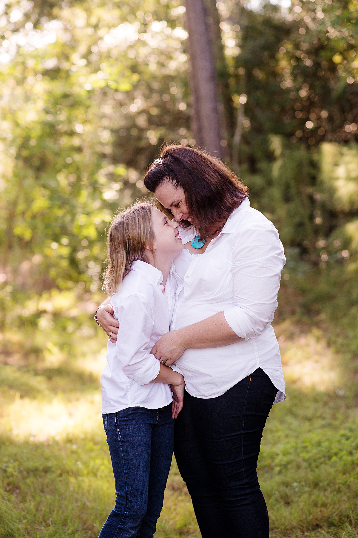 mom and daughter photographs