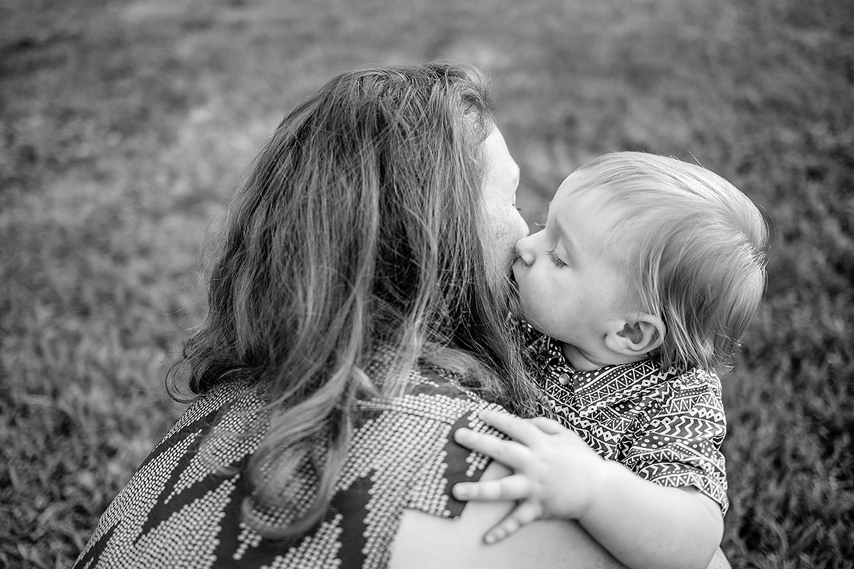 son kissing momma